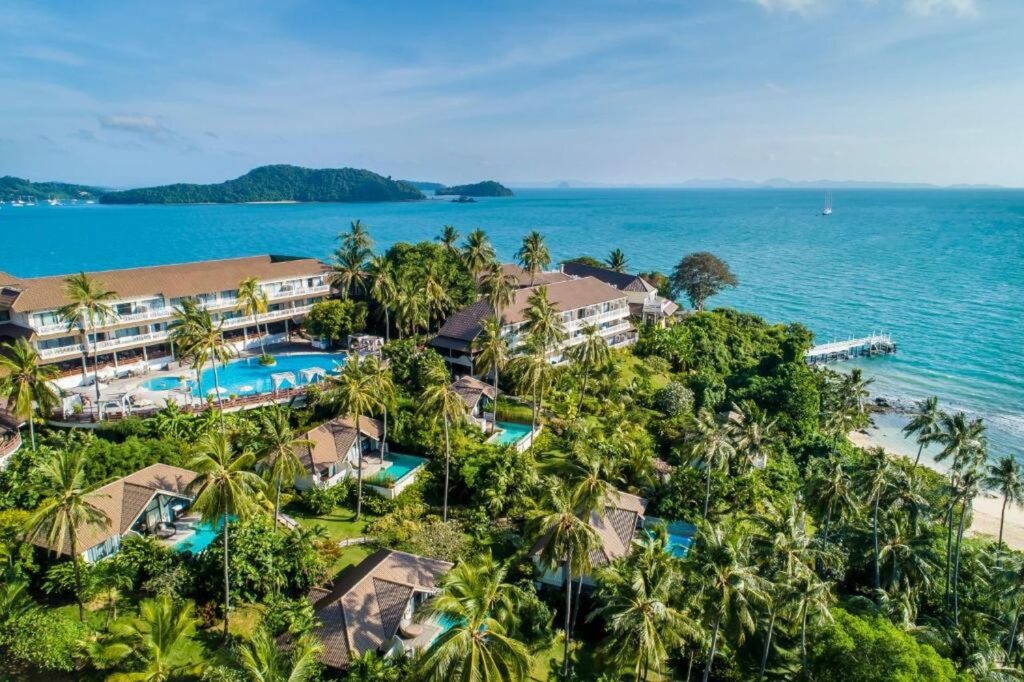 best resorts in phuket for couples