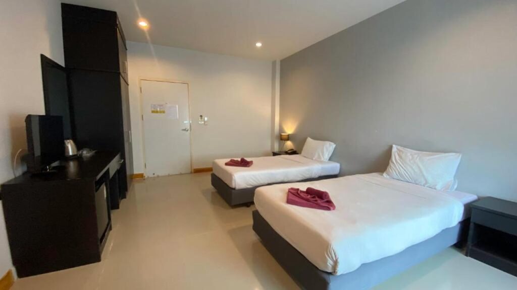 family-friendly hotels Karon beach phuket