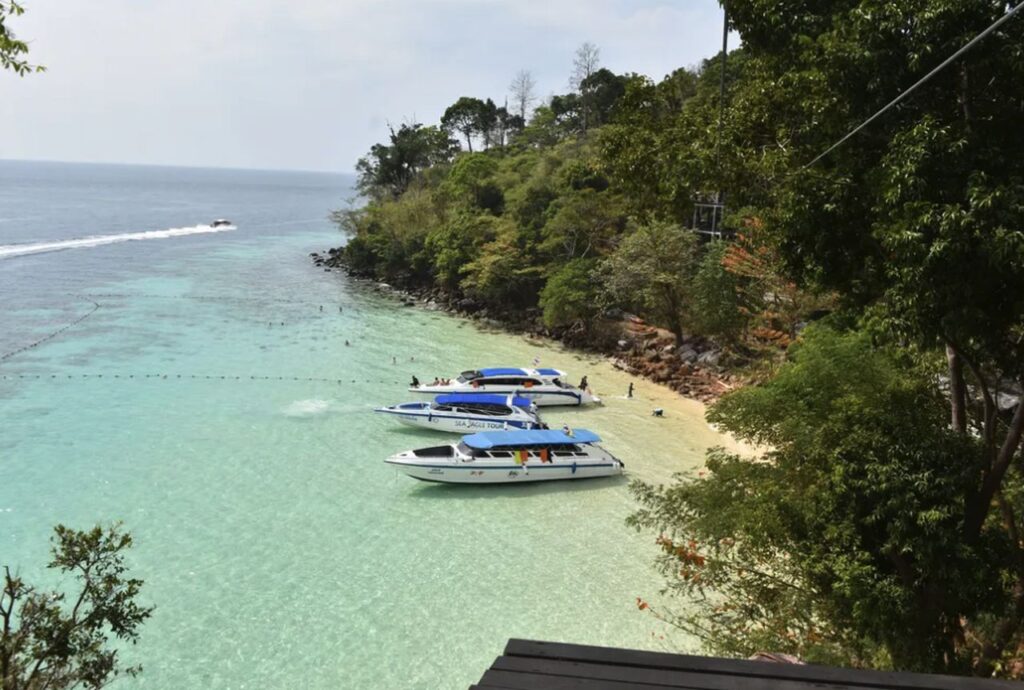 boat trip phuket to phi phi island