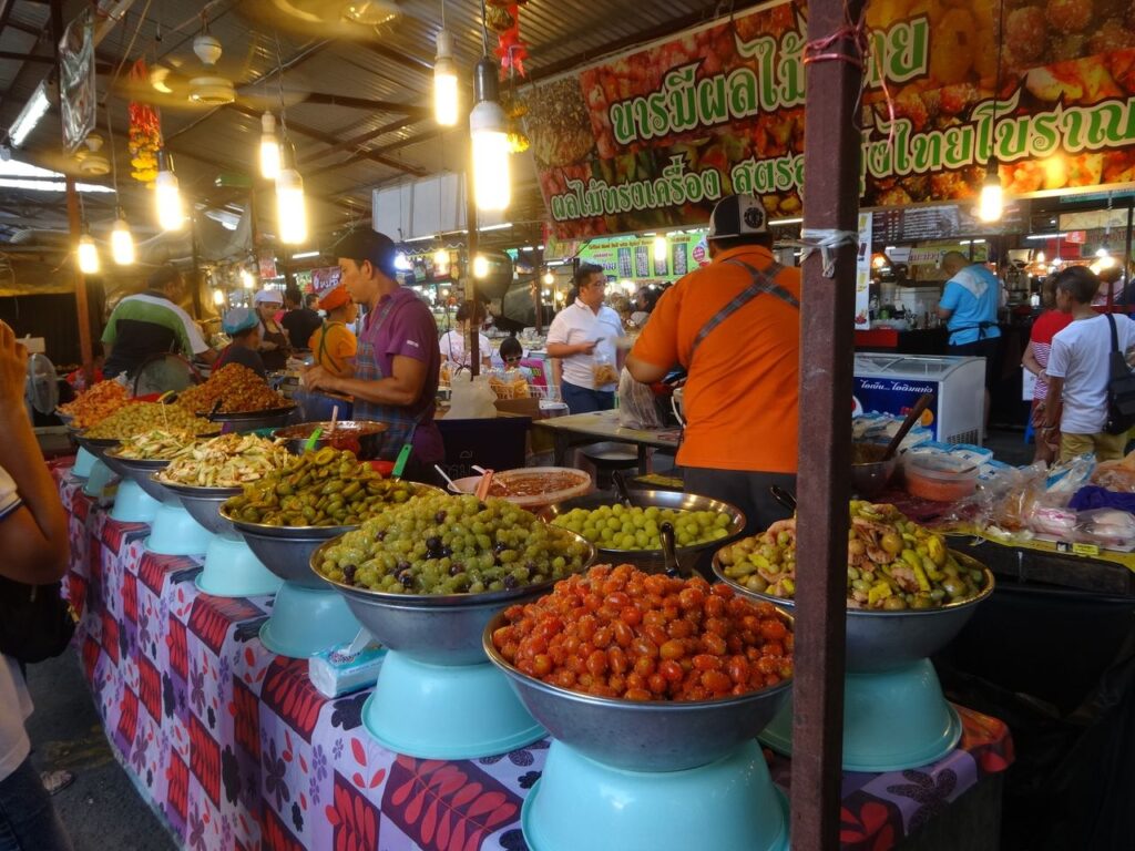 naka market phuket hours