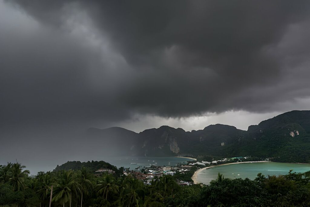 monsoon period phuket