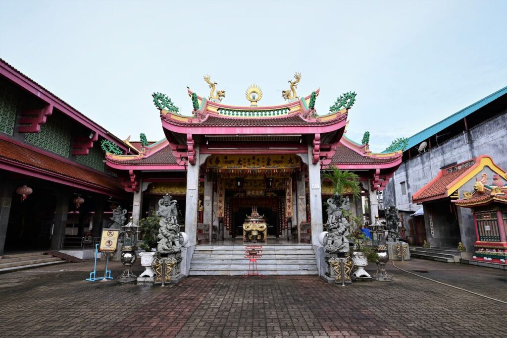 temples to see in phuket