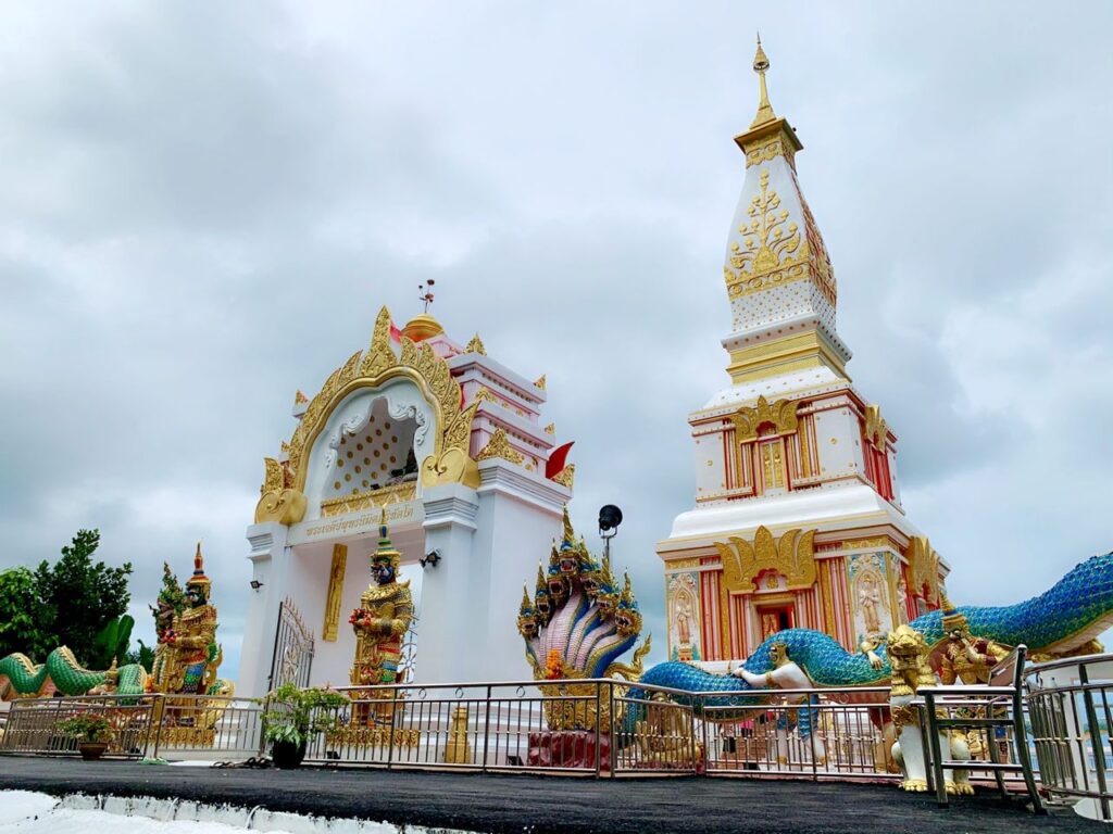 best temples in phuket