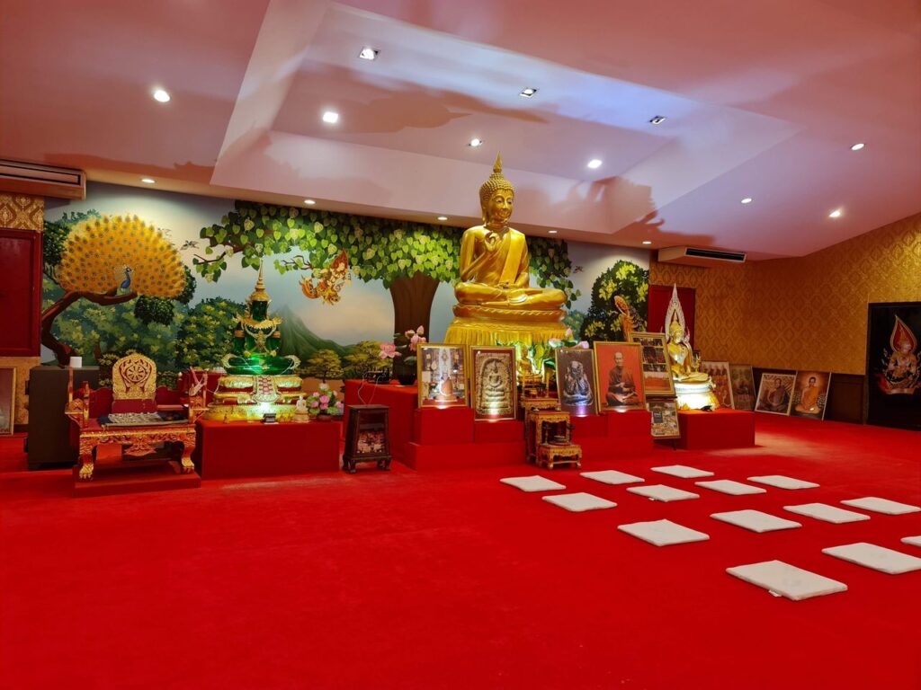 gold buddha phuket