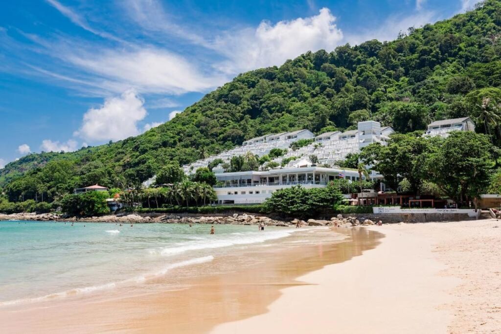phuket luxury family resorts