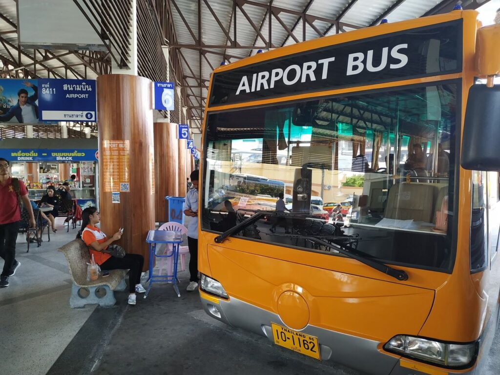 bus phuket to airport
