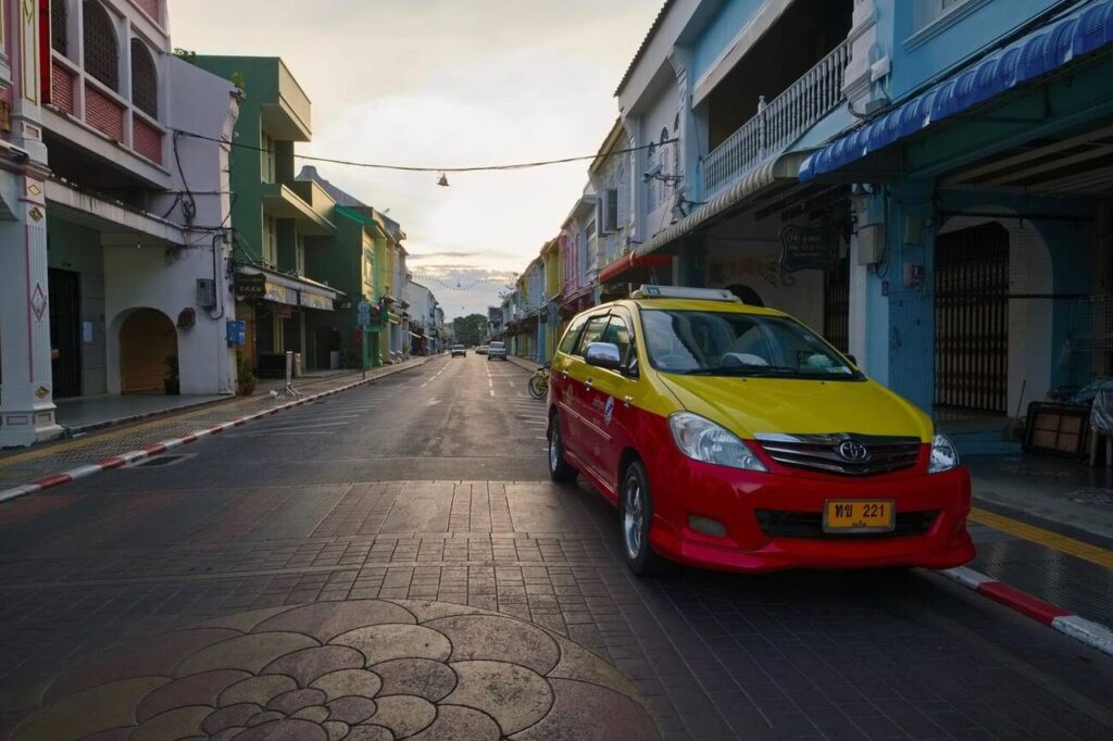 best taxi service in phuket