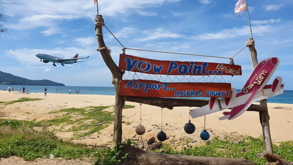 planes spotting in phuket